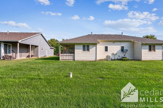 Building Photo - 3 BED, 3 BATH DOUGLAS AND MAIZE