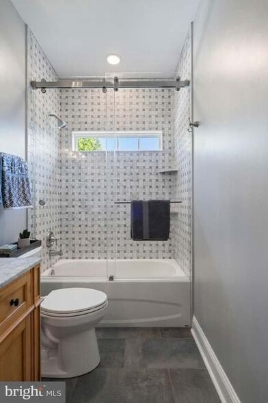 Building Photo - 2707 Glendas Way