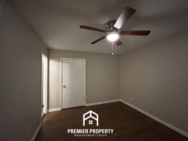 Building Photo - 8288 Cedarbrush Dr