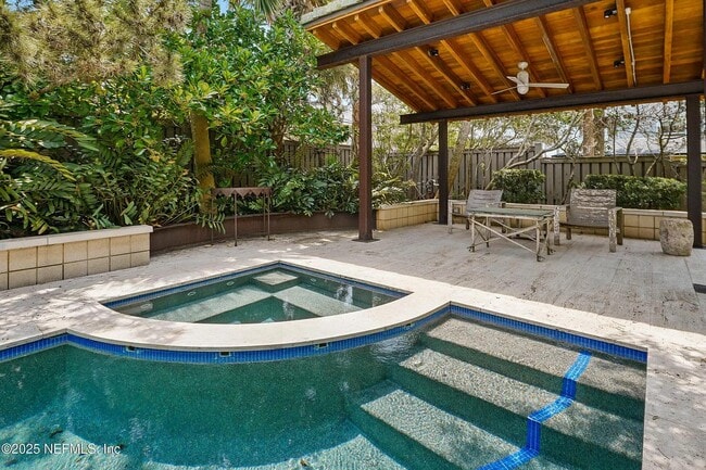 Building Photo - 1927 Beachside Ct