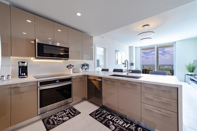 Building Photo - 2000 Metropica Wy