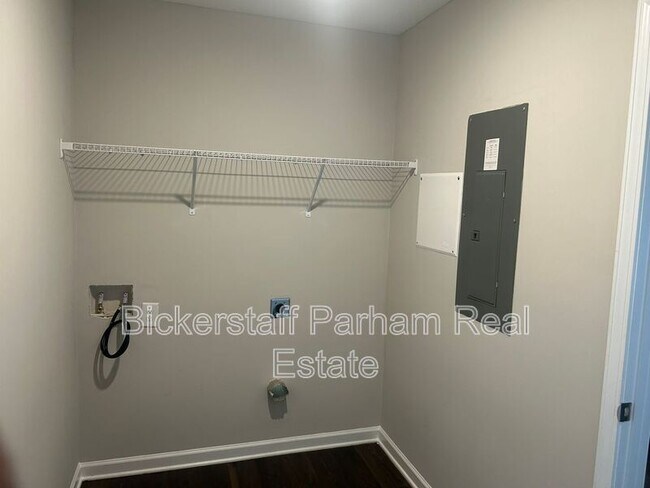 Building Photo - 6379 Sandy Bottom Dr