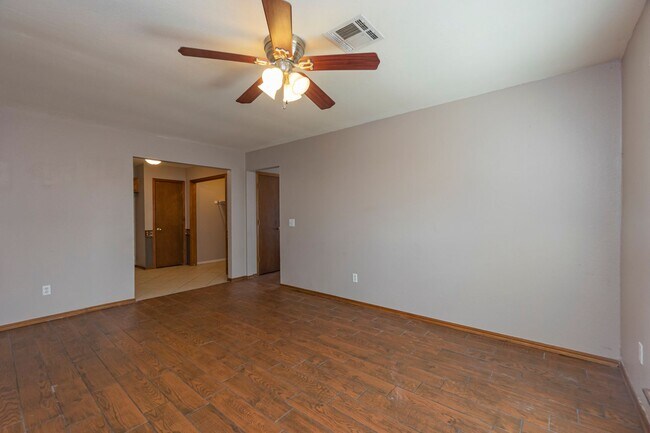 Building Photo - 810 Delmar Cir