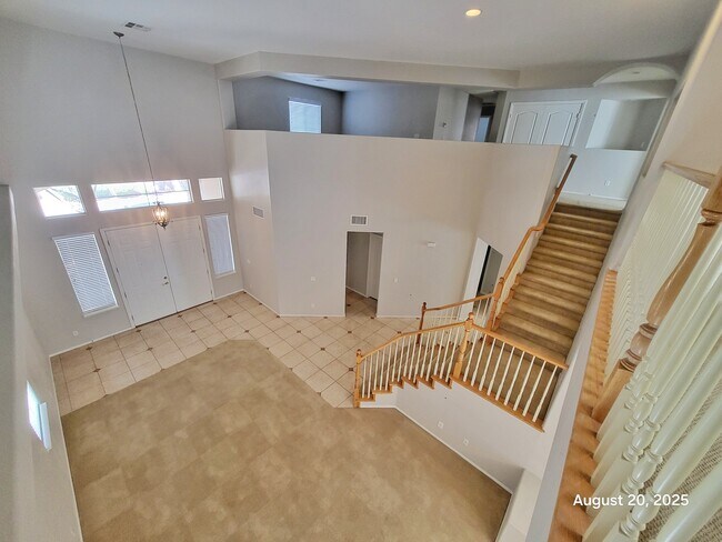 Building Photo - 10756 Tapestry Winds St