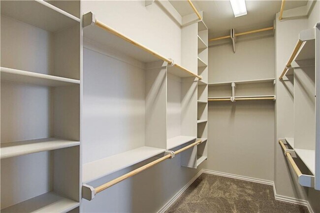 Building Photo - Beautiful home + Deer Creek Schools + 4 bedroom + 2.5 bathrooms