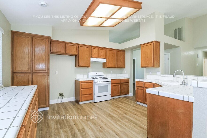 Building Photo - 1910 Rapid Falls Dr