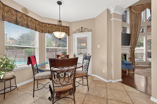 Building Photo - 6003 Dover Creek Ln