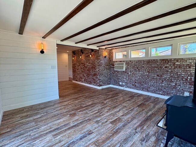 Building Photo - Upgraded, Charming House in La Mesa 2Bd/1Ba, Attached Garage, Large Backyard