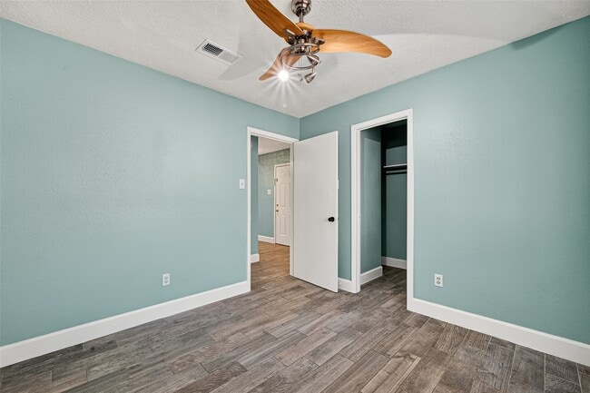 Building Photo - 7111 Tara Dr