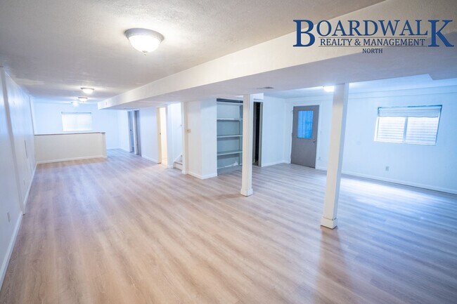 Building Photo - Updated 4 Bedroom Home in Beautiful Eden!