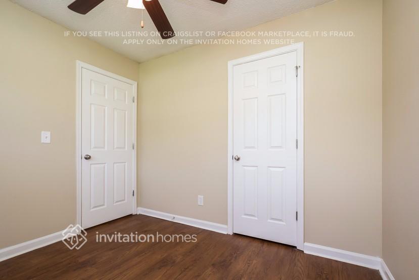 Building Photo - 317 Dreamland Ct