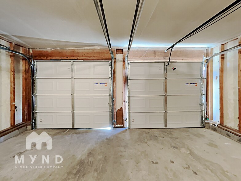 Building Photo - 135 Kimberly Creek Pl