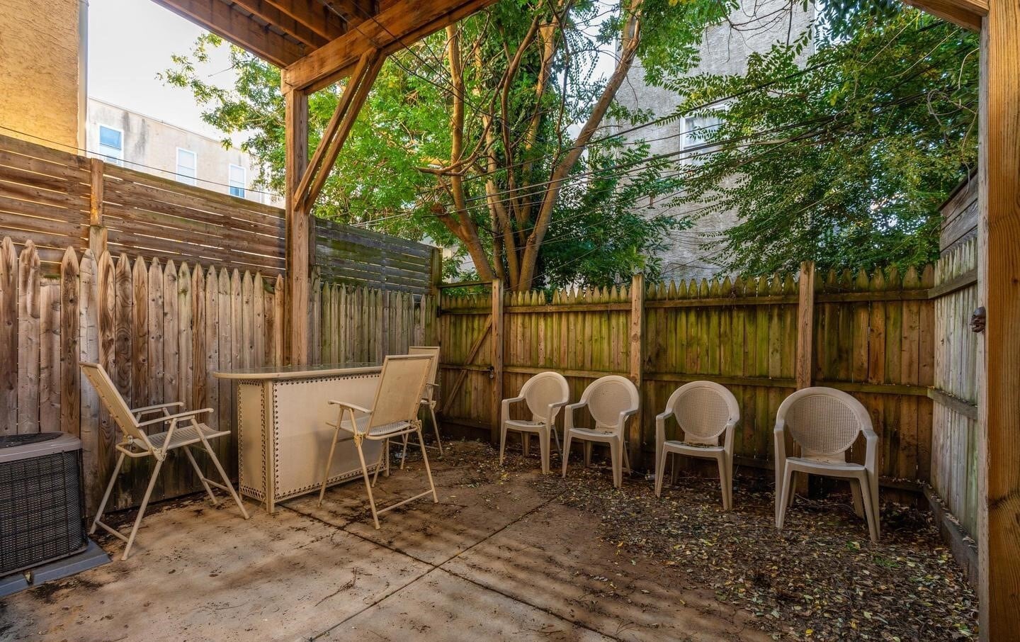 Yard - 1708 Fontain St