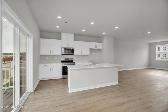 Building Photo - 216 Sandy Rdg Rd