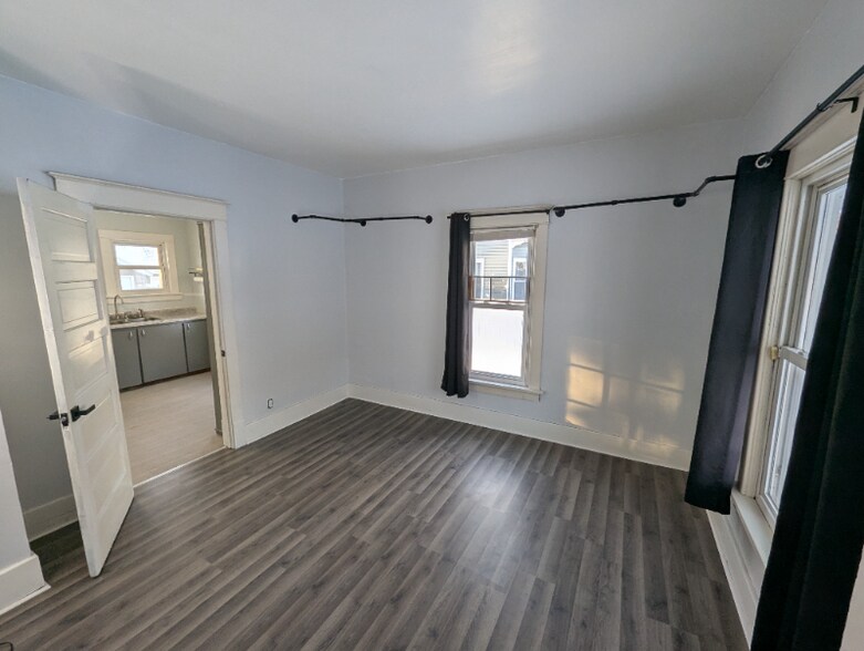 Building Photo - 518 N Hanover St