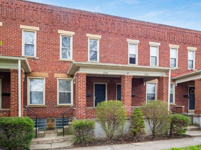 Building Photo - Available Now! Located in Merion Village, ...