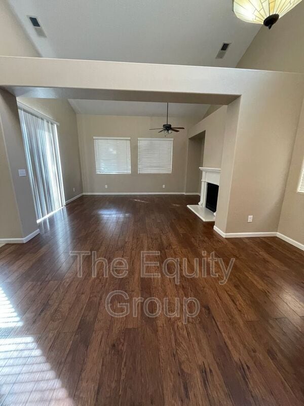 Building Photo - 3237 Winslow St