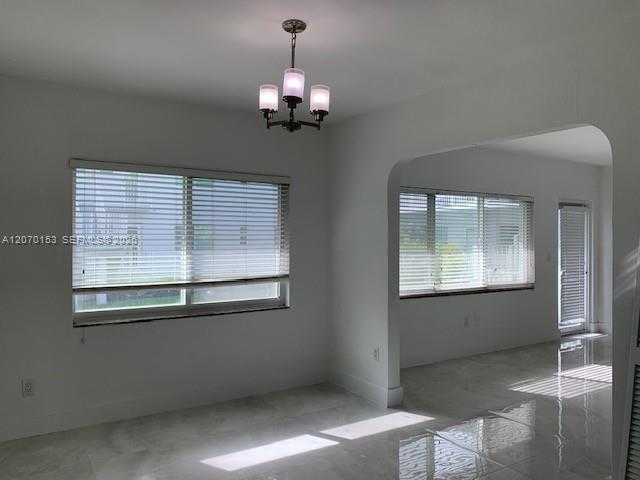 Building Photo - 7207 Bay Dr