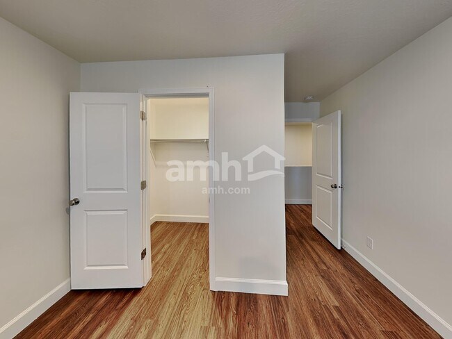 Building Photo - 5936 Verdigris Dr