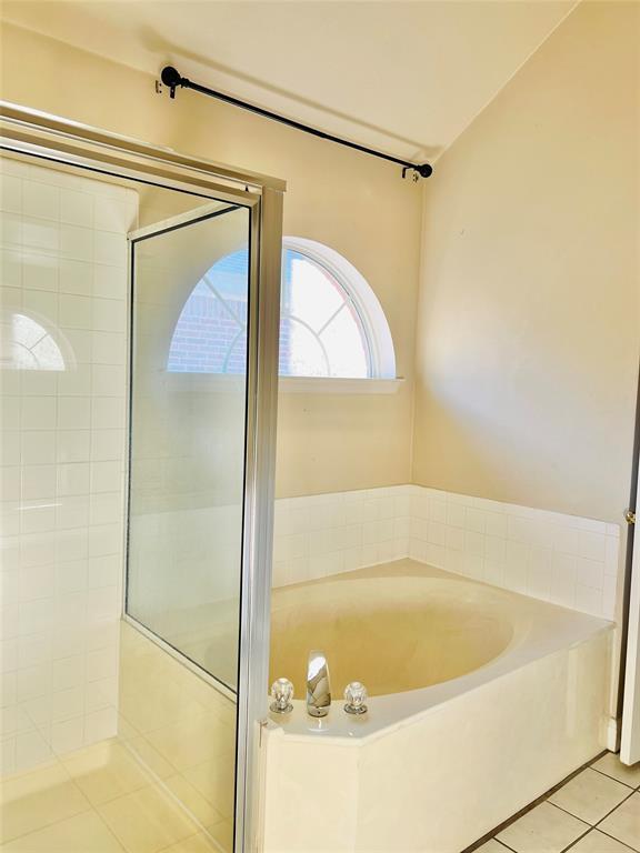 Building Photo - 8512 Hillrock Dr