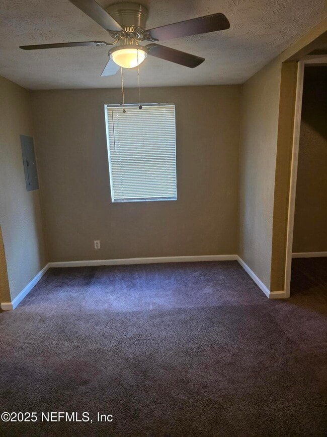 Building Photo - 1177 W 26th St