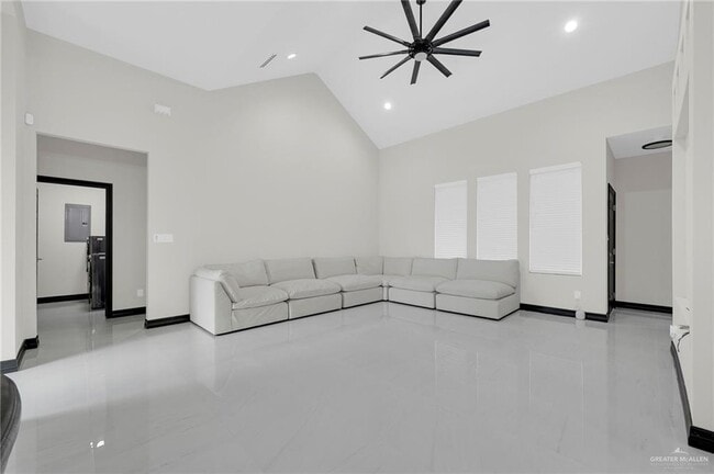 Building Photo - 4610 Vikings Dr