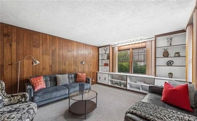 Building Photo - 23613 E Baintree Rd