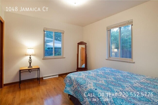 Building Photo - 1048 Jamaica Ct