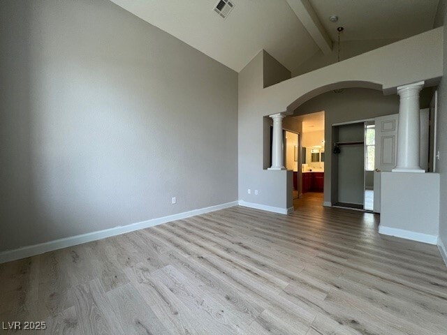 Building Photo - 380 Seine Way