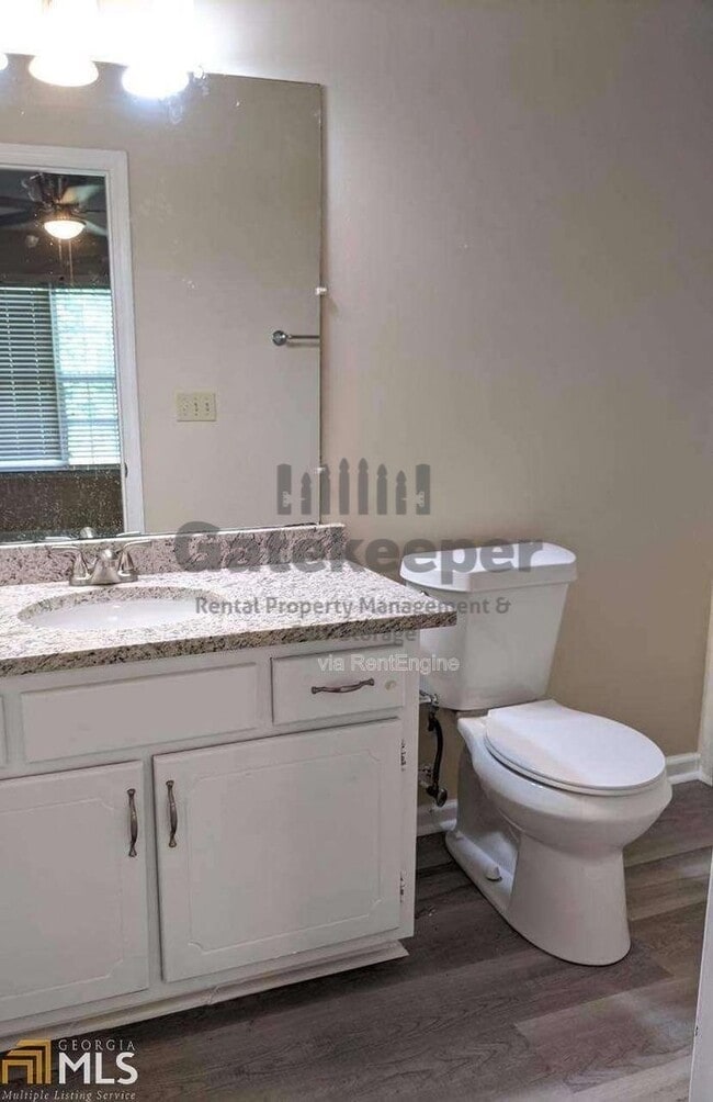 Building Photo - 681 Senoia Rd