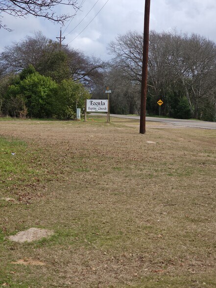 Building Photo - 5051 State Hwy 135 N