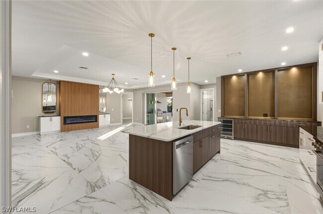 Building Photo - 28049 Captiva Shell Lp