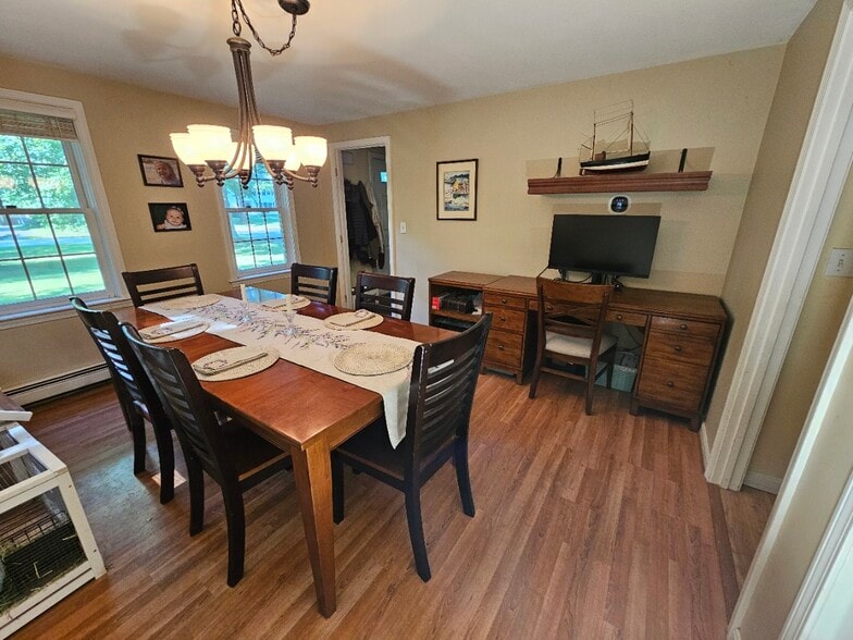 Dining Room - 11 Laurel Ln