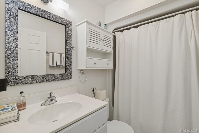 Building Photo - 9 Debras Way