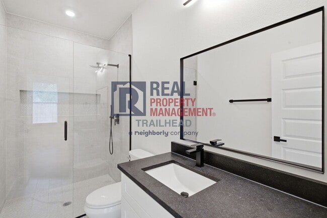 Building Photo - 5620 Van Horn Dr