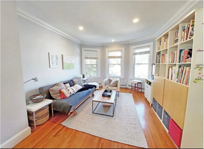 Building Photo - 118 Franklin St