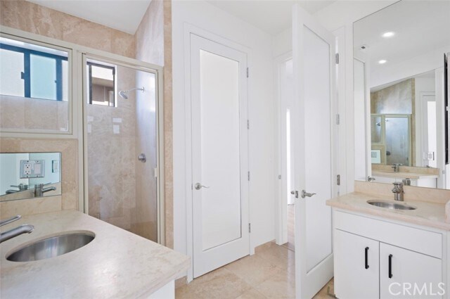 Building Photo - 648 Mystic View