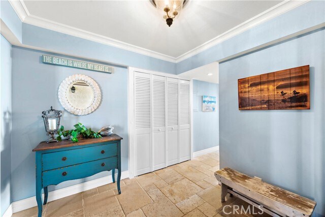 Building Photo - 405 Avenida Granada