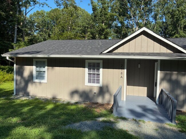 Building Photo - 218 Hickory Forest Rd
