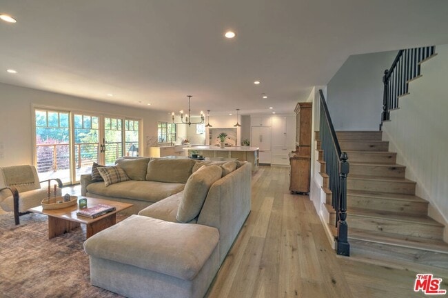 Building Photo - 2310 Laguna Cir Dr