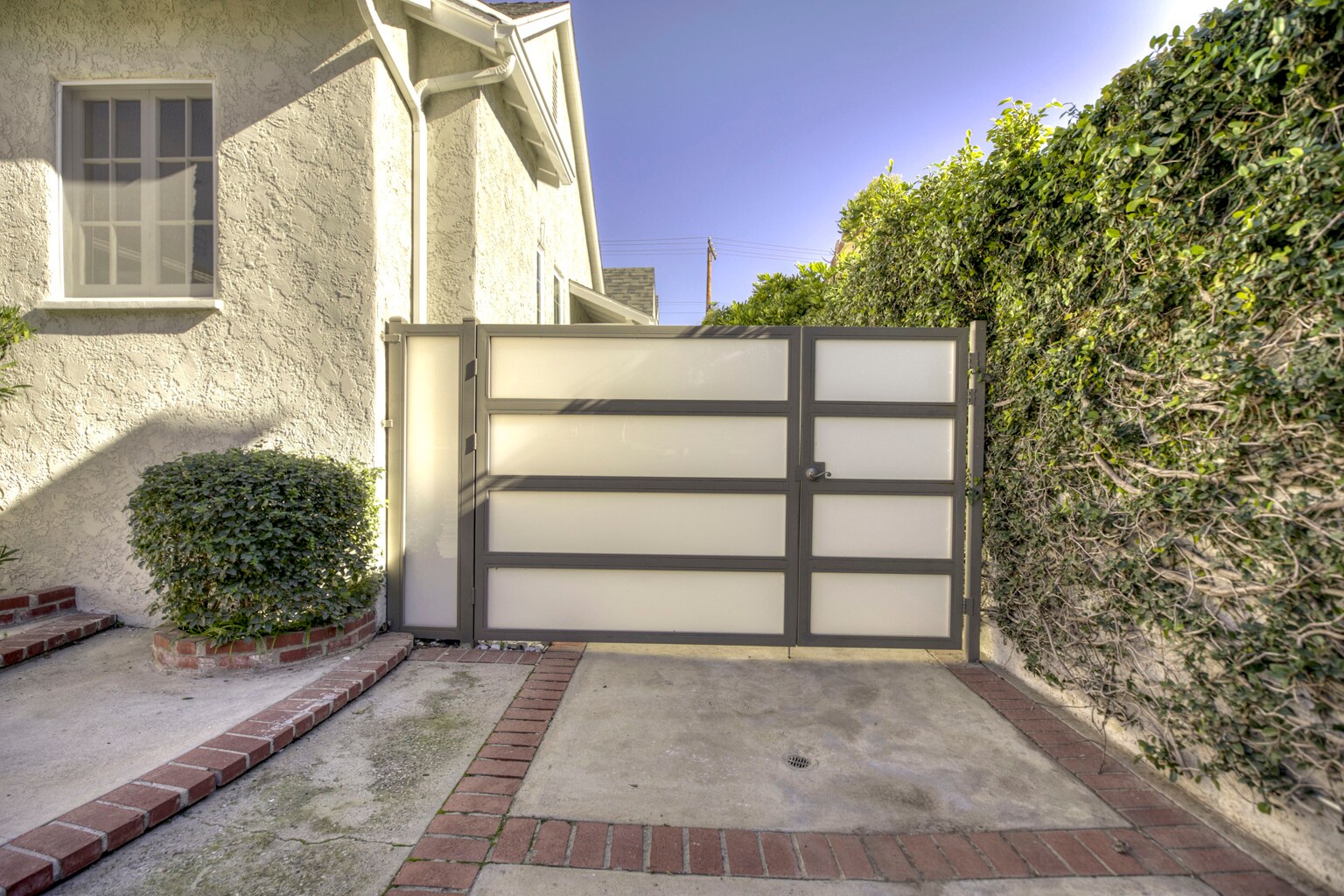 Building Photo - 1444 Bruce Ave