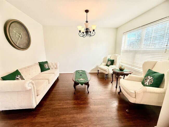 Building Photo - 4615 Pin Oak Creek Ln