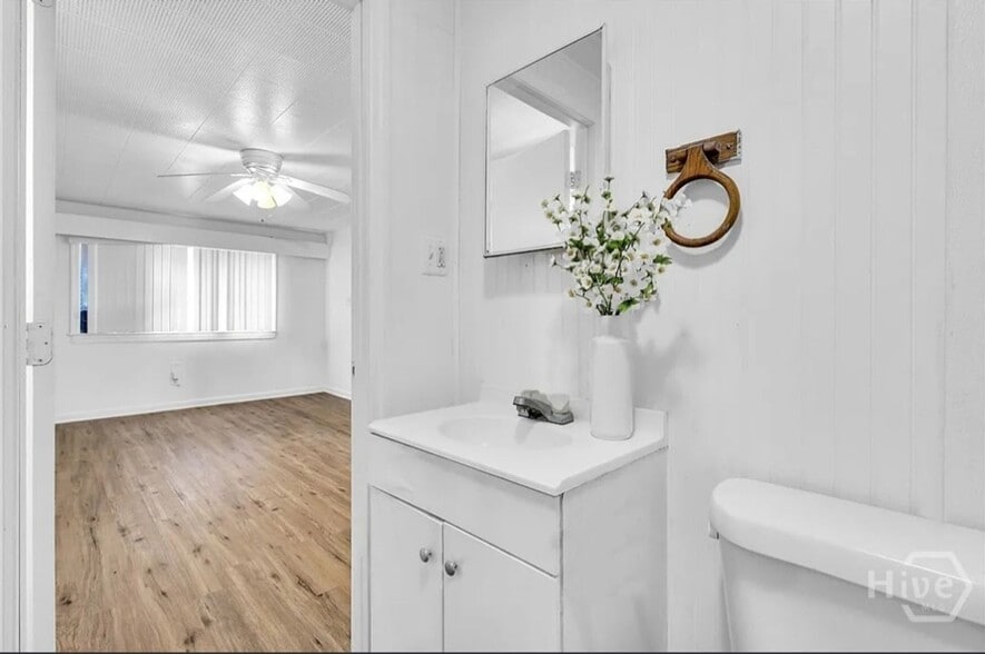 Building Photo - 7 Chippewa Dr