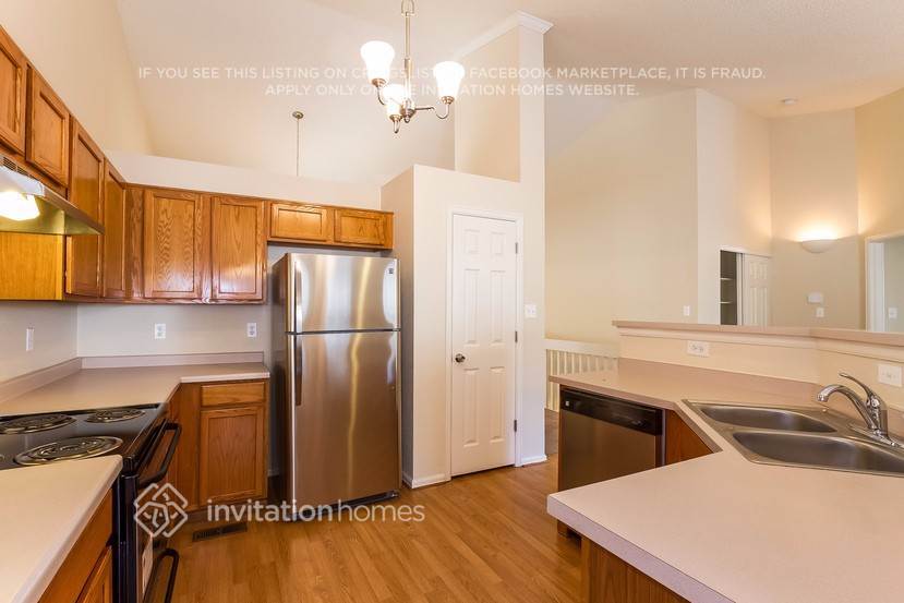 Building Photo - 13474 Raritan Way