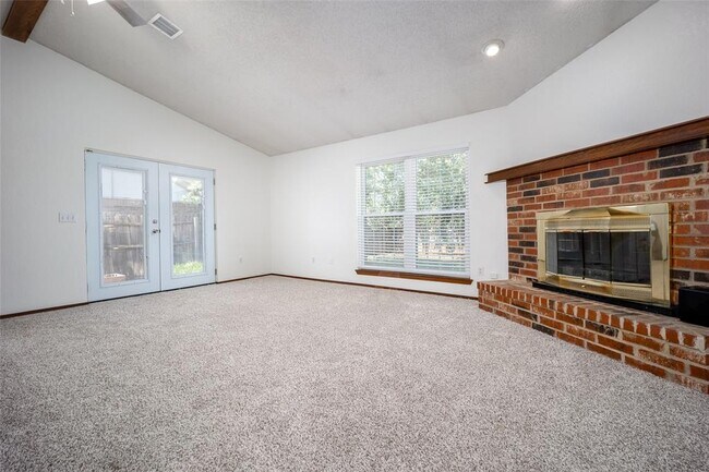 Building Photo - 2605 Pennington Ave