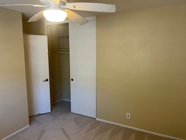 Building Photo - 1080 Maraschino Dr