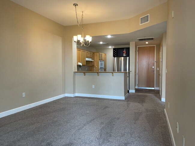 Building Photo - Park Avenue One Bedroom