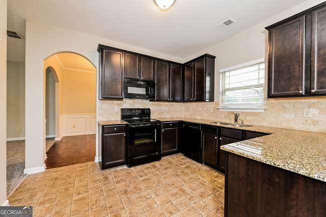 Building Photo - 633 Stevens Pl