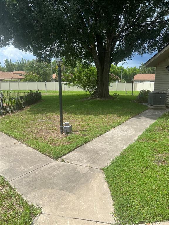 Building Photo - 1101 Spring Meadow Dr