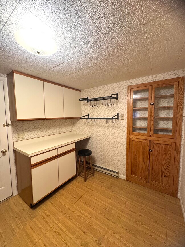 Building Photo - 15 W Worley Ave